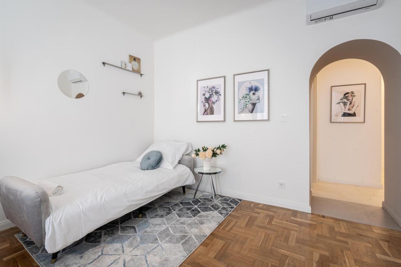 D71 - Central Cozy Suite, Best Location By Bqa Budapest Exteriör bild